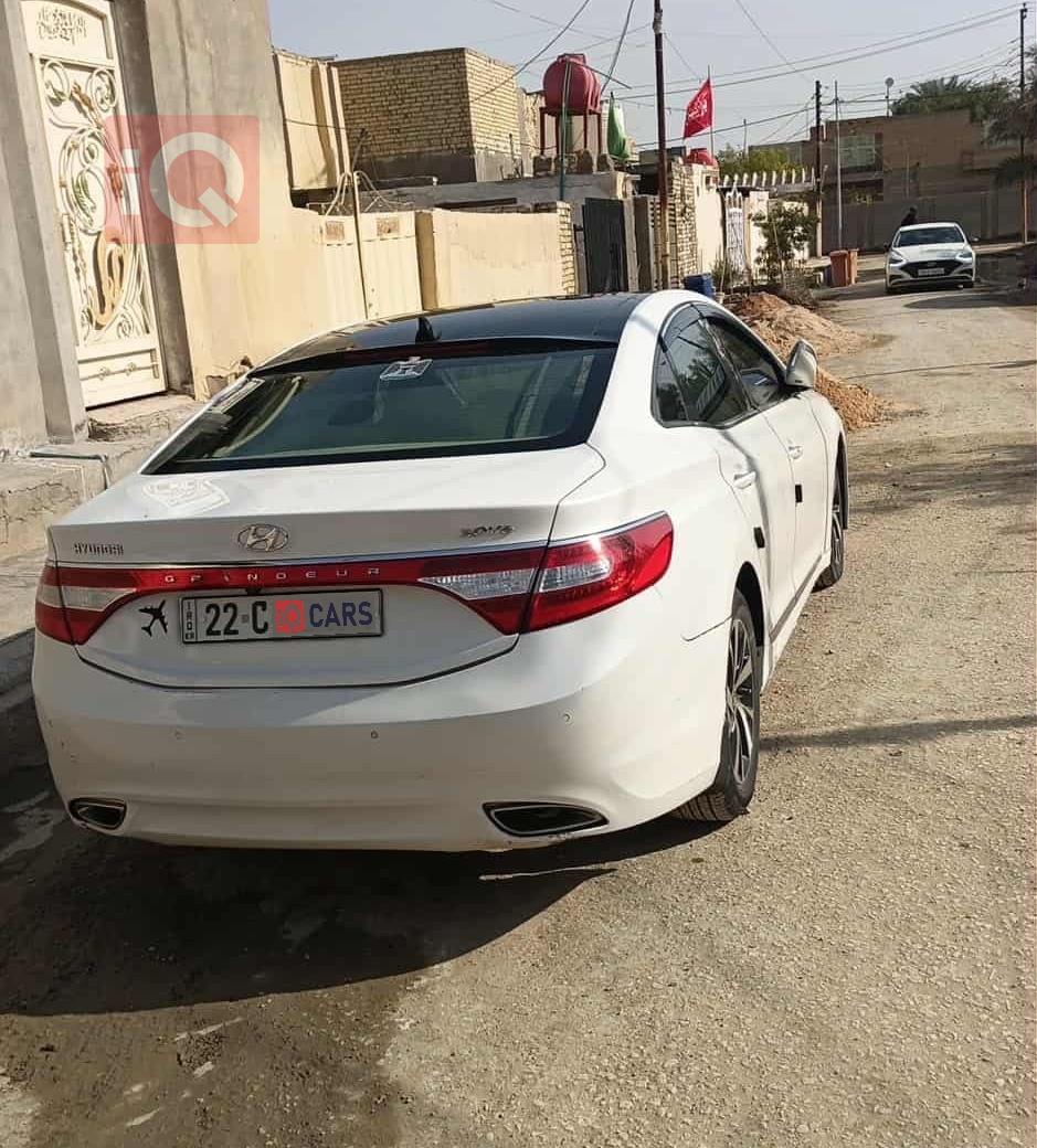 هيونداي أزيرا